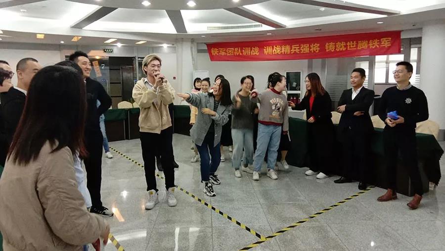 腾博tengbo控股晨会：推进企业文化建设，，，，，，展示腾博tengbo人风采！
