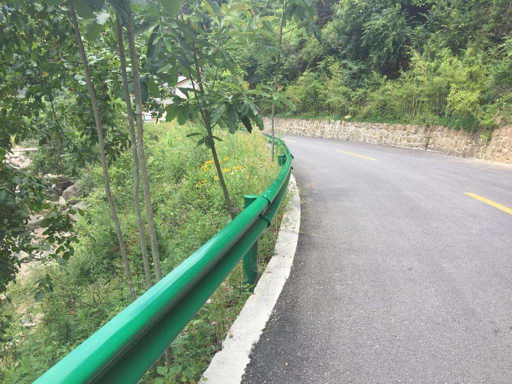 波形护栏介绍及系统道理